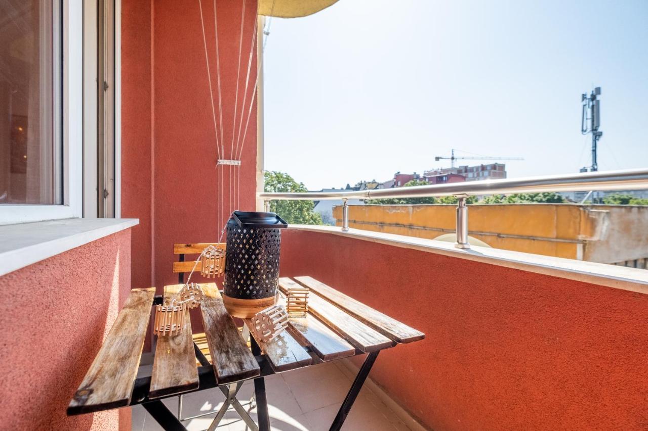 Deja Vu, Cozy & Quiet 1 Bdr Apt Fast Wi-Fi 소피아 외부 사진
